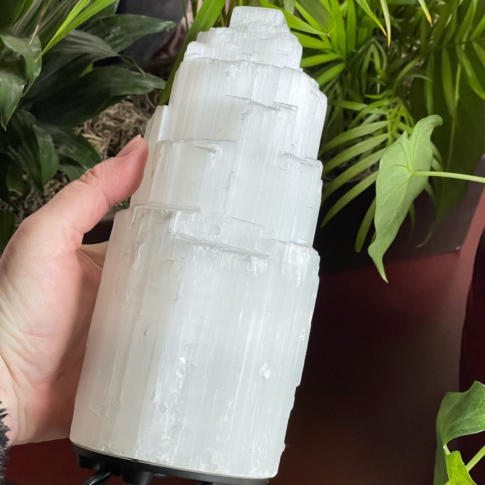 Genuine selenite crystal lamp 5 lb Dimmable - Picture 5 of 10